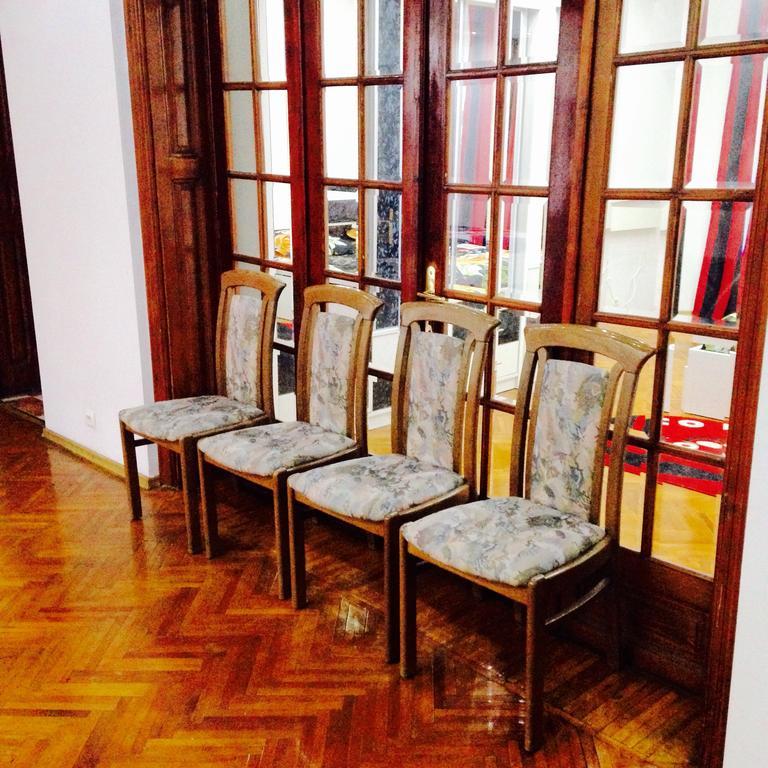 Apartment Faryna Bucarest Esterno foto
