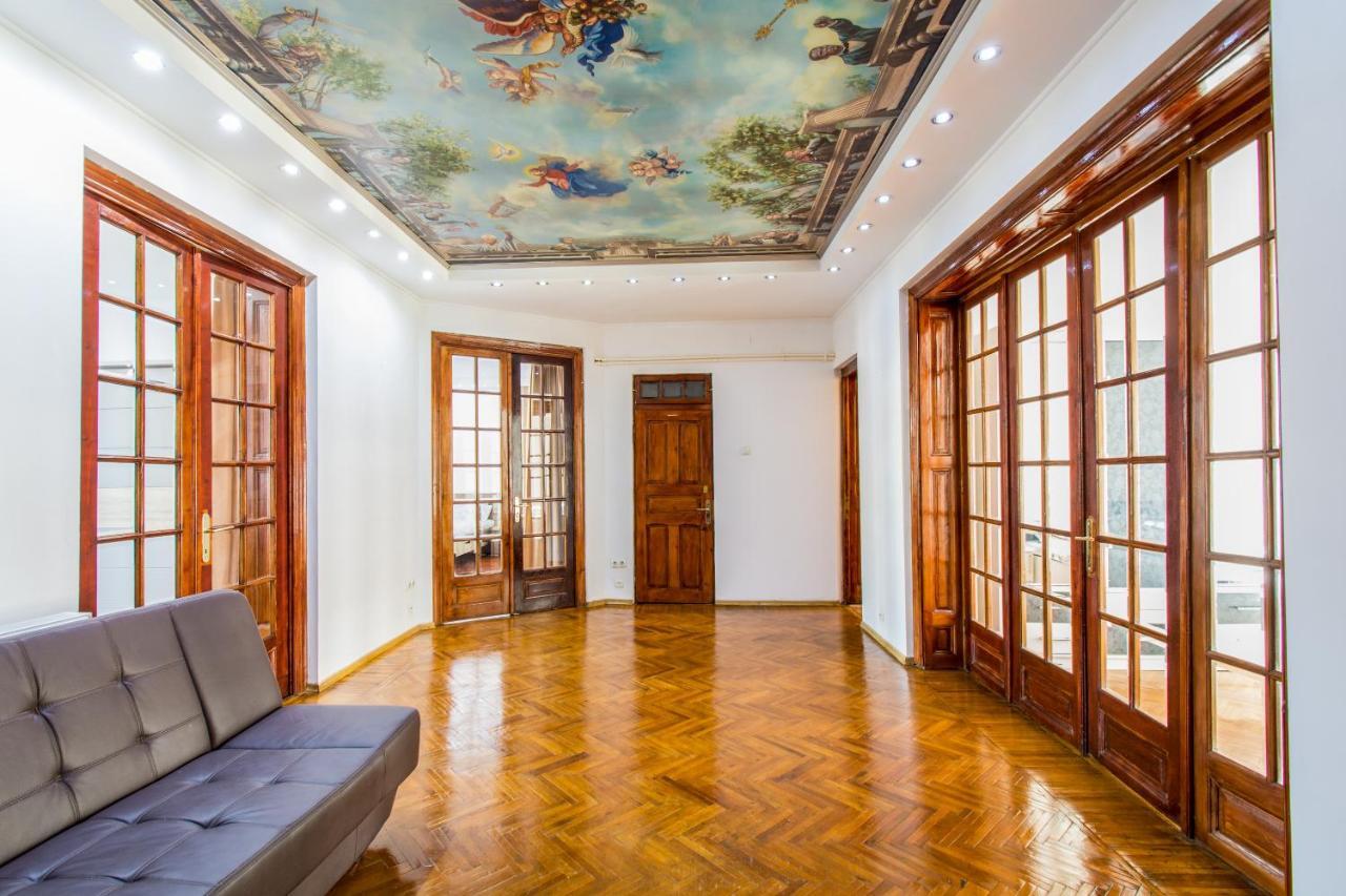 Apartment Faryna Bucarest Esterno foto