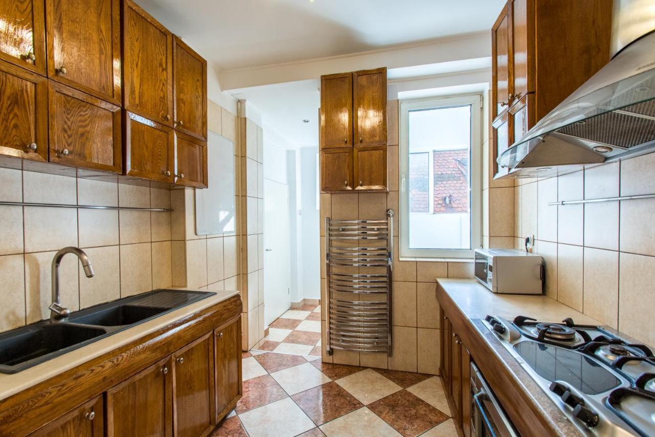 Apartment Faryna Bucarest Esterno foto